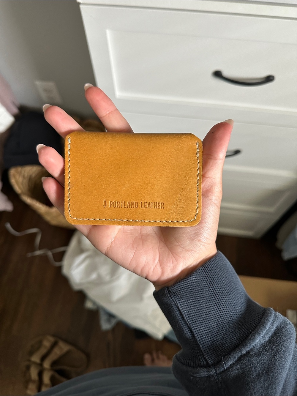 Portland Leather Goods Sunflower Yellow Leather Card Wallet with Snap - Picture 3 of 4